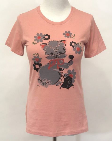 a pink fitted t shirt with a print of a grey kitten wearing a pink bow holding the receiver of a rotary phone and surrounded by matching pink amends grey flowers. Shown on a dress form 