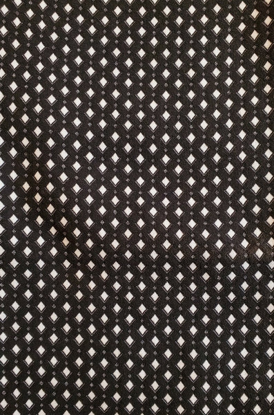 Black & White Diamond Print Stretch Knit Mid-Length Shorts