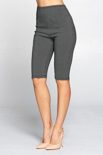 Black & White Dot Stretch Knit Knee-Length Shorts - Size S