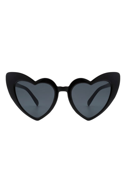 black plastic frame angular heart shaped cat eye sunglasses with black smoke lens