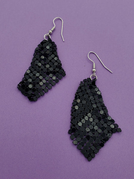 Gathered black metal mesh dangle earrings