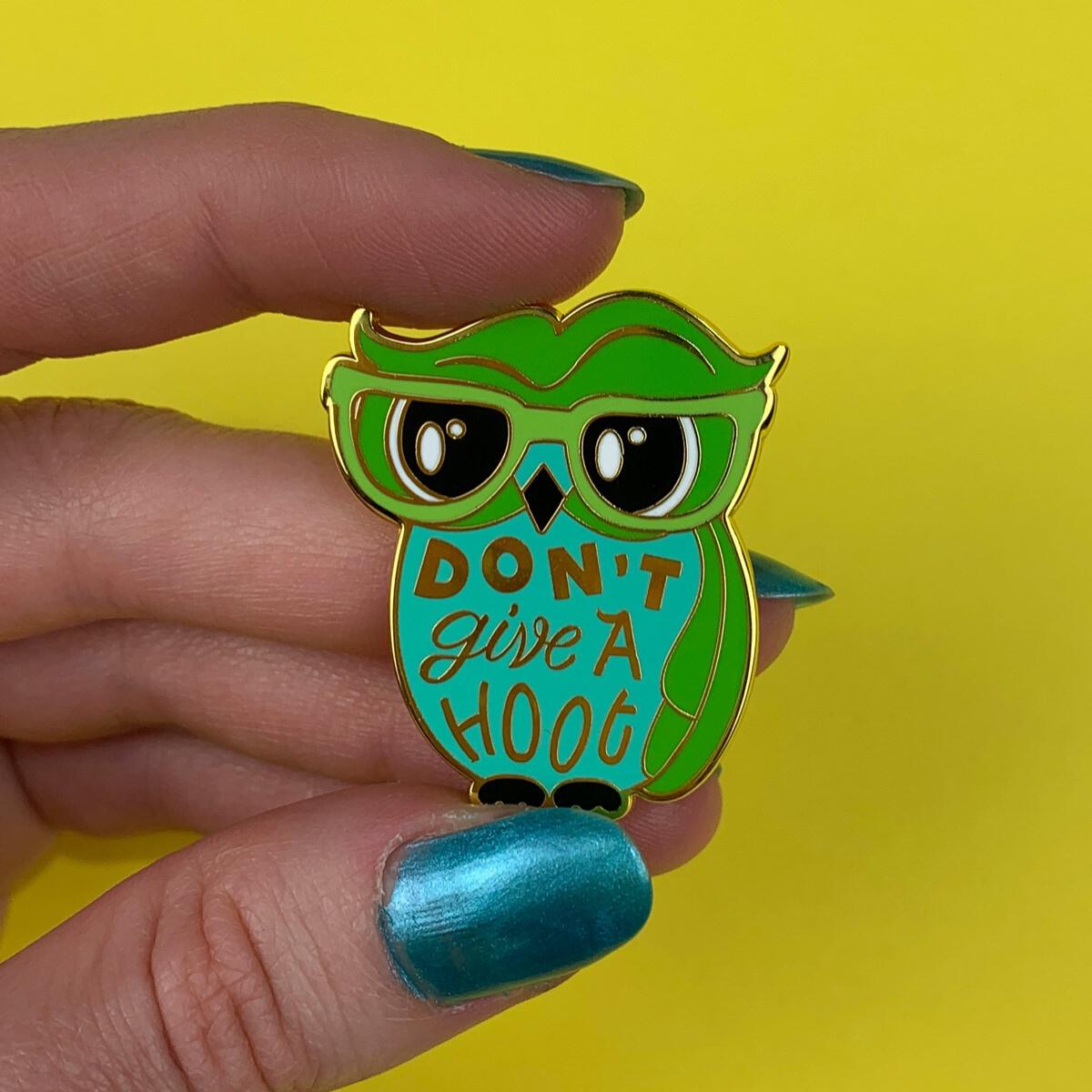 "Don't Give a Hoot" text turquoise green owl enameled gold metal clutch back pin