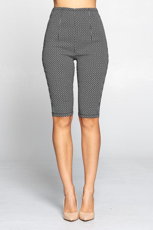 thick stretch jacquard knit black & white dot diamond pattern high waist fitted knee-length shorts