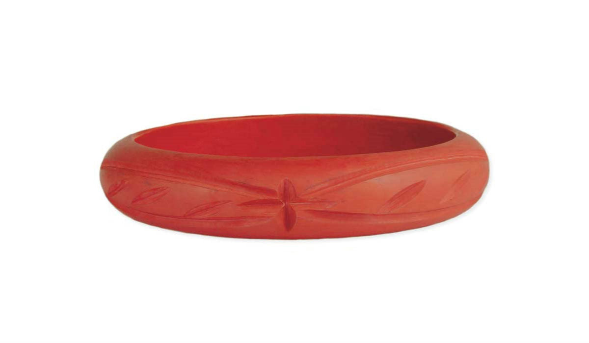 1/2" wide carved star pattern resin bangle in rich red