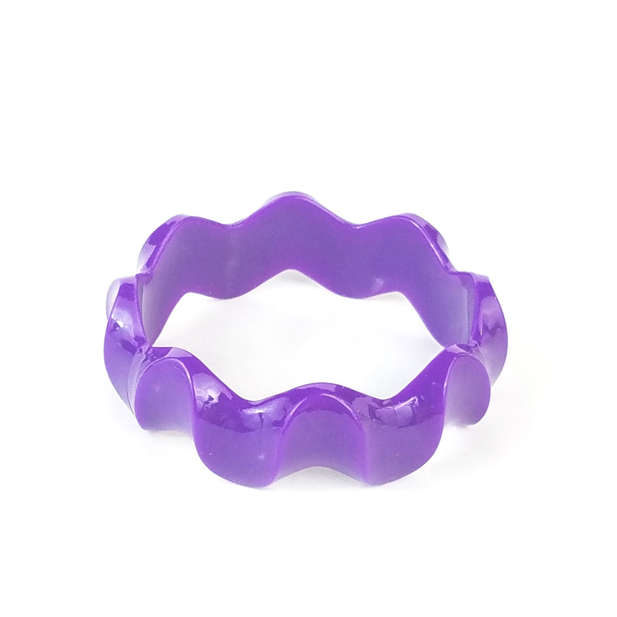 1" wide shiny plastic wavy rickrack shape bangle in bright purple