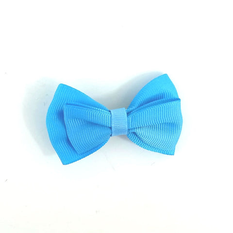 2 1/4" x 1 1/2" bow hair clip in light blue grosgrain ribbon with 2 1/4" gator clip fastener