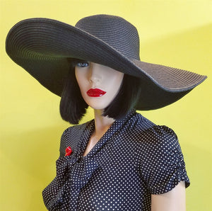5.5" wide broad wired brim woven Toyo straw floppy black sun hat, shown on mannequin