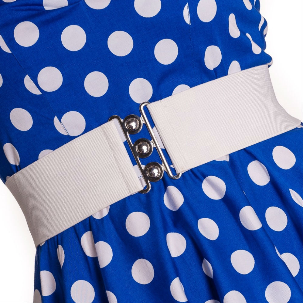 elastic waist belt in white with retro-style three circle shiny silver metal buckle closure
