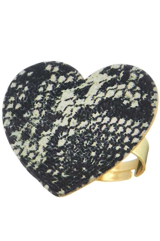 1 1/4" x 1 1/8" black and white snake print heart-shaped printed hammered texture shiny gold metal adjustable band ring